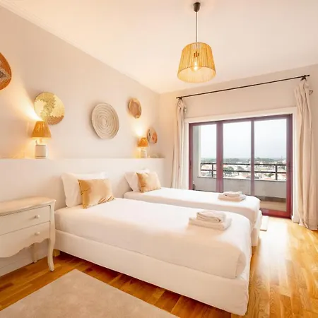 Guestready - A Tasteful In Caparica Апартаменты Шарнека