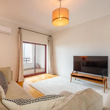 Апартаменты Guestready - A Tasteful In Caparica